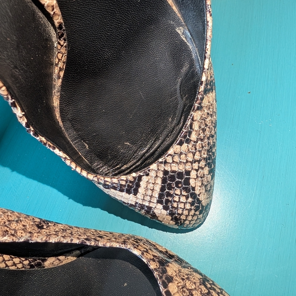 M.Gemi Made In Italy Lustro Snake-Embossed Python Leather Block Heel Pumps EU 38 image 10